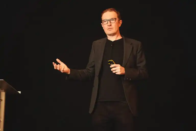 Henry Coutinho-Mason speaking at the Validify Retail AI Forum